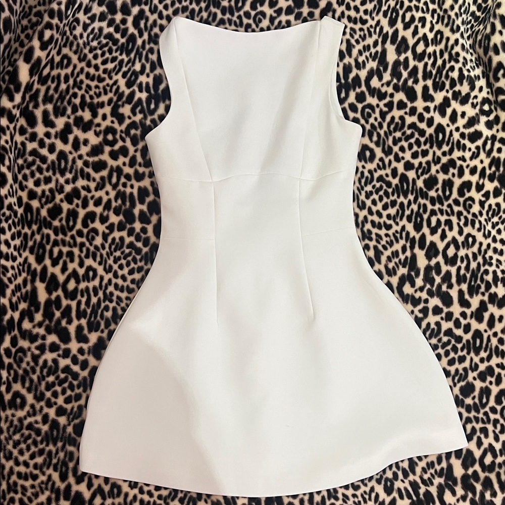 Baby boo Elegant White Sleeveless Top